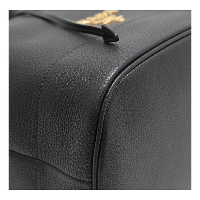 新品級✨PRADAプラダ ヴィッテロダイノ 巾着 レザー ショルダーバッグ