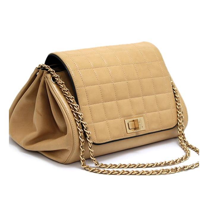 CHANEL（シャネル） CHANEL 2.55 チョコバー チェーンショルダーバッグ 
