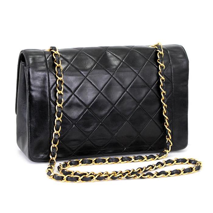 CHANEL シャネル マトラッセ ラムスキン ダイアナ 25 ブラック 楽天市場】美品 シャネル ダイアナ 25 ミディアム ラムスキン ブラック