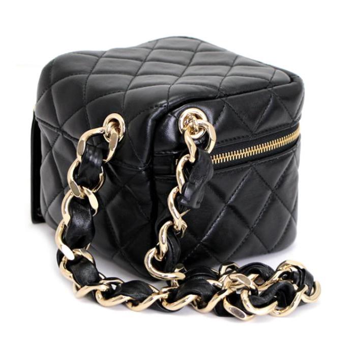 CHANEL（シャネル） マトラッセ 極太チェーン バニティバッグ ポーチ 