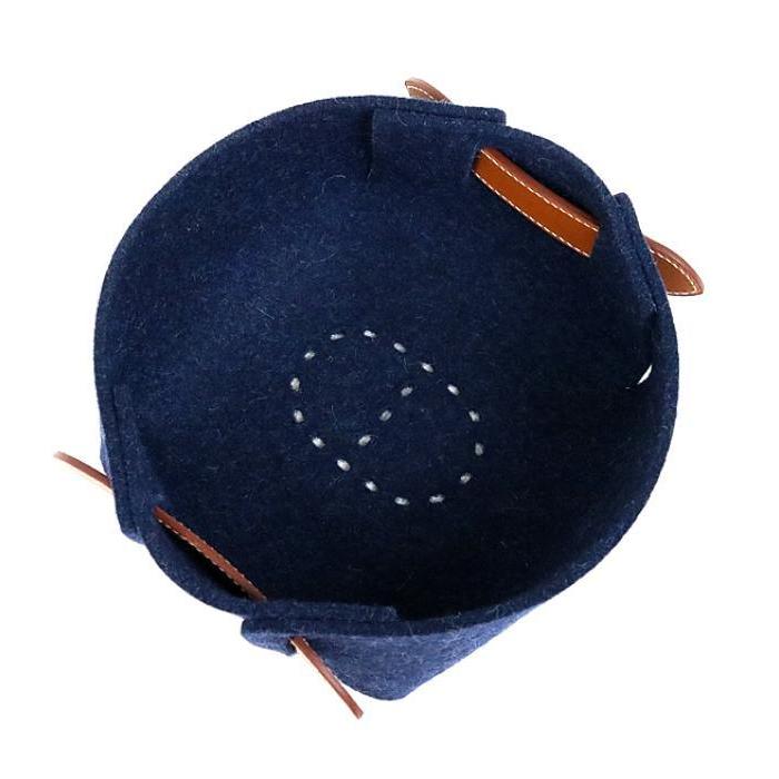 HERMES ネイビー フェルト小物入れ HERMES ネイビー フェルト小物入れ