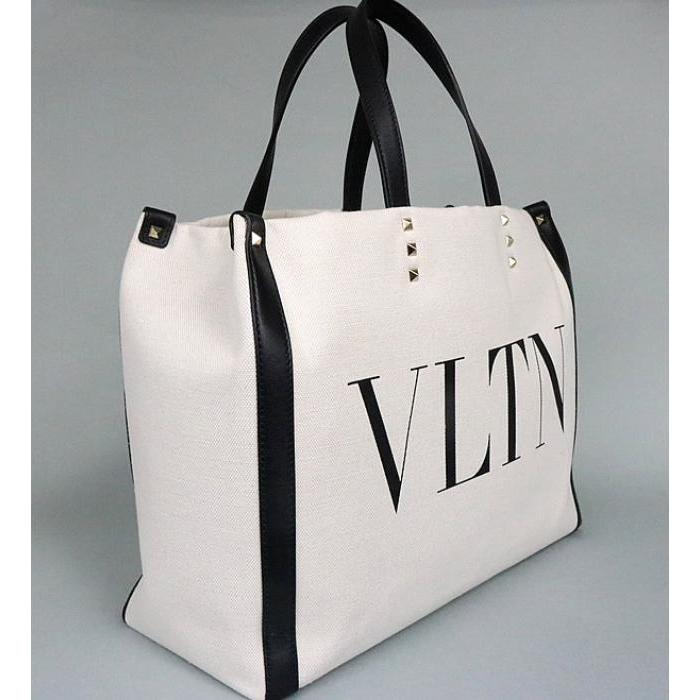 VALENTINO（ヴァレンティノ） 銀座店 美品 ガラヴァーニ VLTN ロゴ