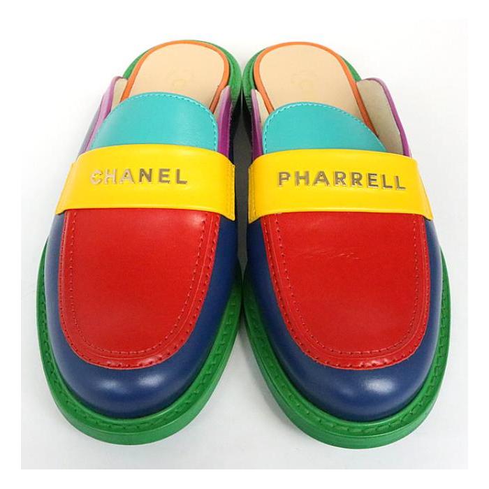 CHANEL 銀座店 シャネル 未使用 Pharrell Williams 2019SS Mules CHANEL 銀座店 シャネル 未使用 Pharrell Williams 2019SS Mules