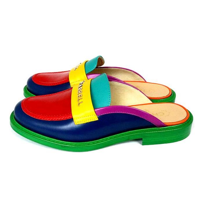 CHANEL 銀座店 シャネル 未使用 Pharrell Williams 2019SS Mules CHANEL 銀座店 シャネル 未使用 Pharrell Williams 2019SS Mules