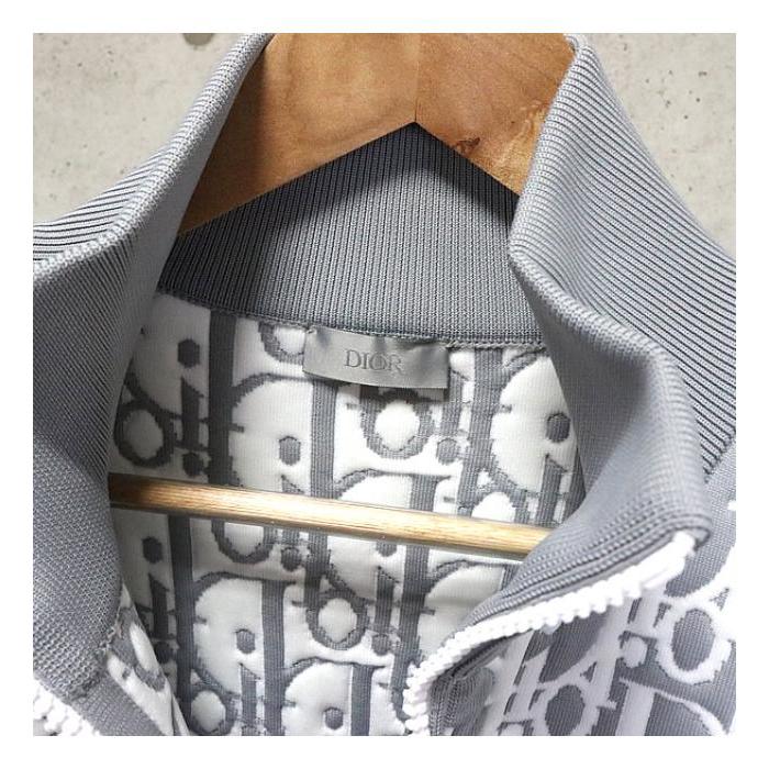 Christian Dior 裏オブリーク柄 フード付きネイビーコート新品未使用 Christian Dior 裏オブリーク柄 フード付きネイビーコート新品未使用