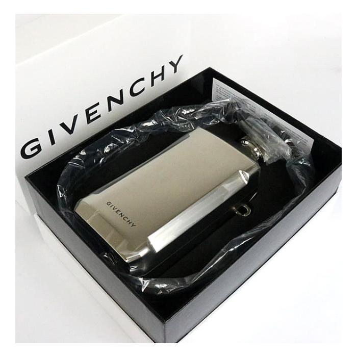 GIVENCHY 銀座店 新品 ジバンシー ショルダーストラップ付き GIVENCHY 銀座店 新品 ジバンシー ショルダーストラップ付き