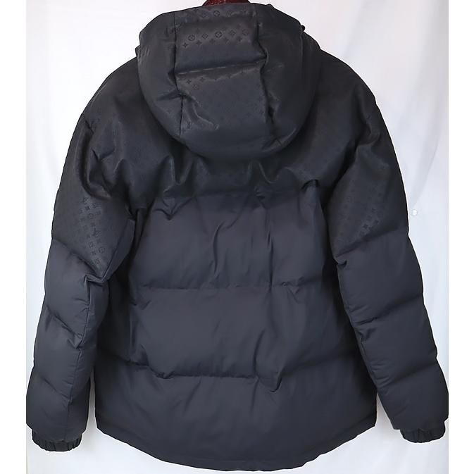 広尾店】美品 ルイヴィトン LOUIS VUITTON ダウンブルゾン 黒 1AFA15