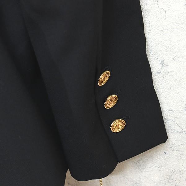 広尾店】シャネル CHANEL ジャケット チェーン カフス 黒 ウール 広尾店】シャネル CHANEL ジャケット チェーン カフス 黒 ウール