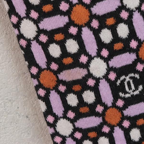 CHANEL - 【広尾店】極美品 シャネル CHANEL 23/24AW ココマーク ニット セーター ピンクパープル系 size36 【16011】 広尾店】極美品 シャネル CHANEL 23/24AW ココマーク ニット
