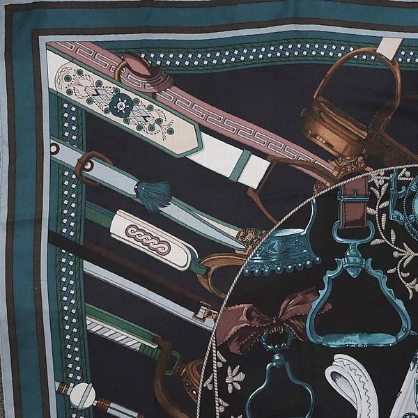 広尾店】美品 エルメス HERMES カレ140 大判スカーフ 鎧のデュオ Duo d