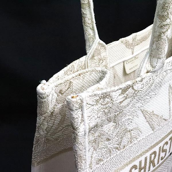 ドバイ限定 クリスチャンディオール Christian Dior ブックトート