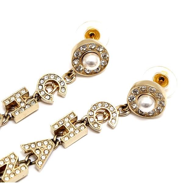 シャネル　ロングピアス　片耳 美品 シャネル CHANEL ロゴ スイングロングピアス ラインストーン A20