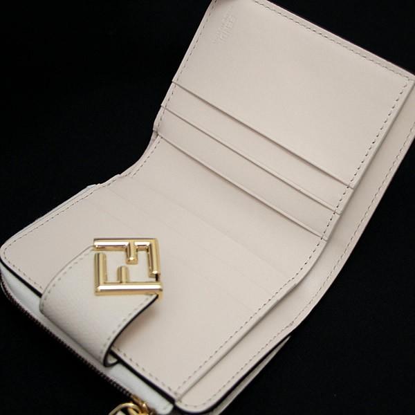 フェンディ FENDI FFダイヤモンド 二つ折りコンパクト財布 フェンディ FENDI FFダイヤモンド 二つ折りコンパクト財布