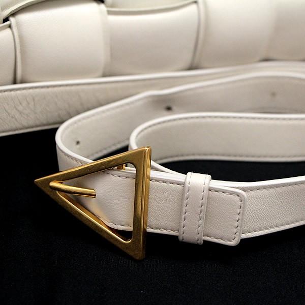 美品 ボッテガ ヴェネタ BOTTEGA VENETA イントレチャート パデッド  