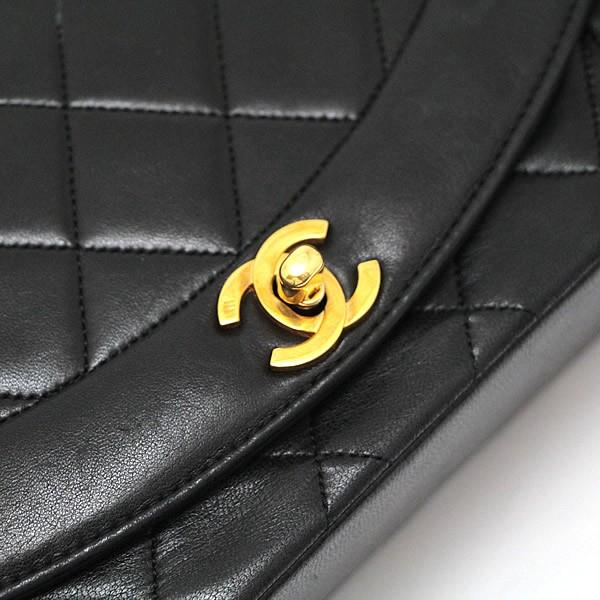 シャネル CHANEL ダイアナフラップ マトラッセ22 チェーンショルダー