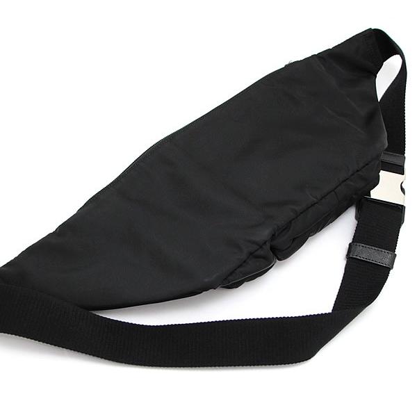 プラダ PRADA 三角ロゴ ウエストバッグ ボディバッグ ナイロン 黒