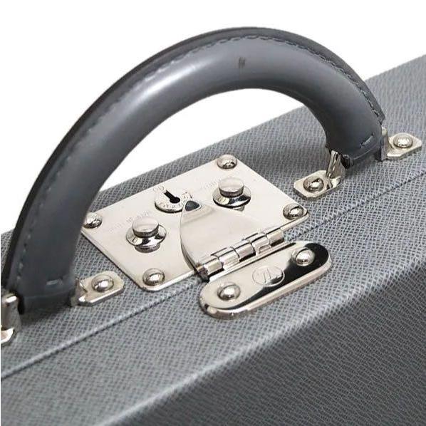 美品 ルイヴィトン Louis Vuitton プレジデントタイガ