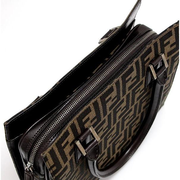 フェンディ FENDI ズッカ柄 ハンドバッグ ファスナー付きトート フェンディ FENDI ズッカ柄 ハンドバッグ ファスナー付きトート