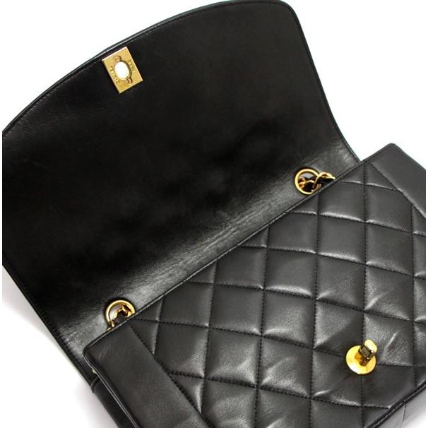 シャネル CHANEL ダイアナフラップ マトラッセ25 チェーンショルダー