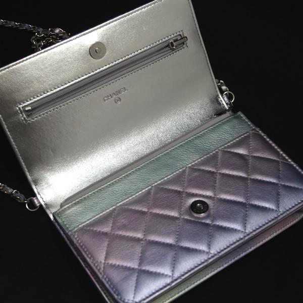CHANEL チェーンウォレット　ショルダーバッグ　シルバー　ラム　マトラッセ シャネル CHANEL マトラッセ チェーンウォレット ラム レインボー S