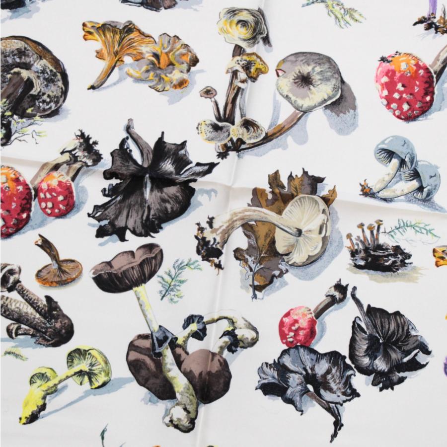 ☘️美品☘️ HERMES　シャンピニオン　カレ90 スカーフ HERMES エルメス カレ90 Champignons シャンピニオン 大判スカーフ
