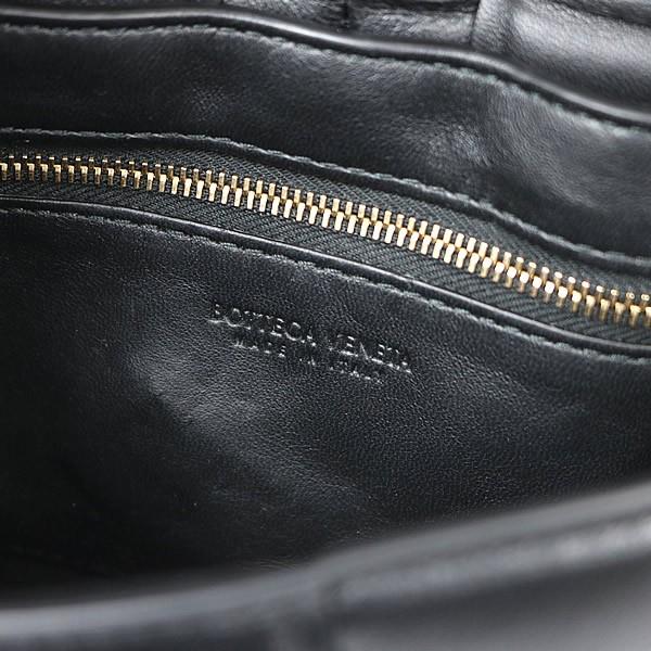 BOTTEGA VENETA 銀座店 ボッテガ ヴェネタ パデット カセット