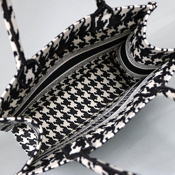 Christian Dior 銀座店 クリスチャンディオール ブックトート