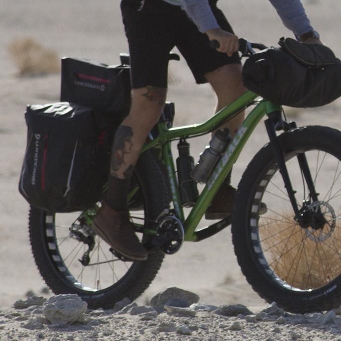 ブラックバーン　アウトポスト　リアラック Outpost Rear World Touring Rack | Blackburn