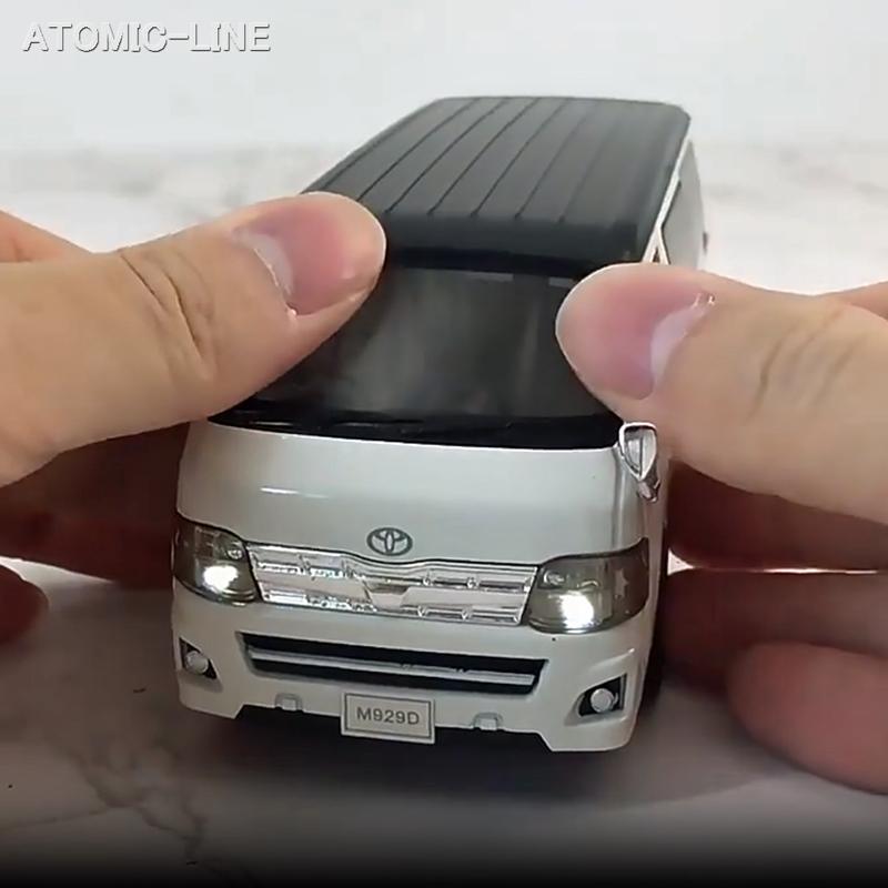 ギンギラ　トヨタ ハイエース ミニカー シルバー　プラ 楽天市場】ハイエース ミニカー シルバーの通販