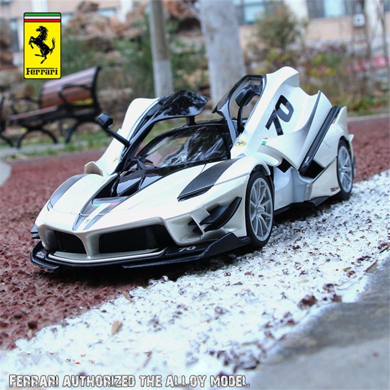 Ferrari トレーラーセット ミニカー2台付き Ferrari トレーラーセット ミニカー2台付き