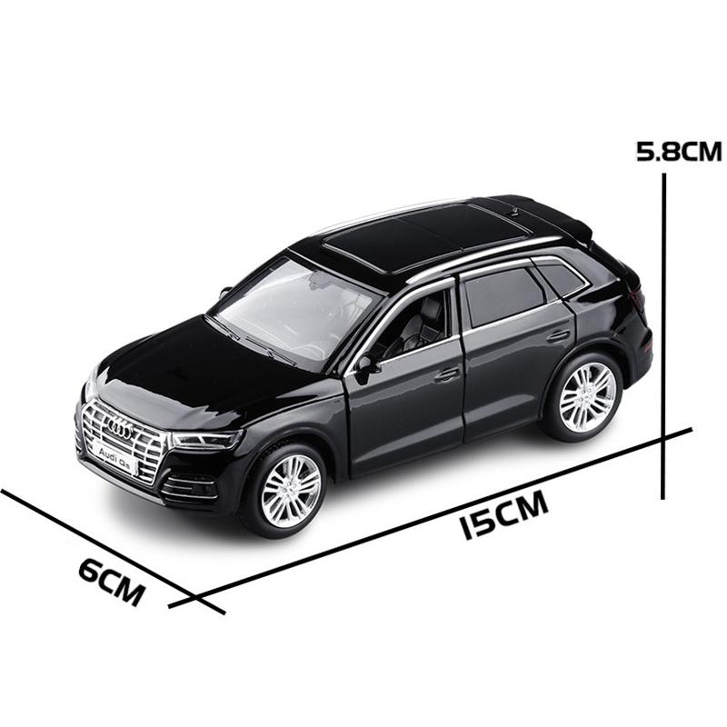 AUDi アウディ Q5 1/32 ミニカー 全3色 ライト点灯 エンジン