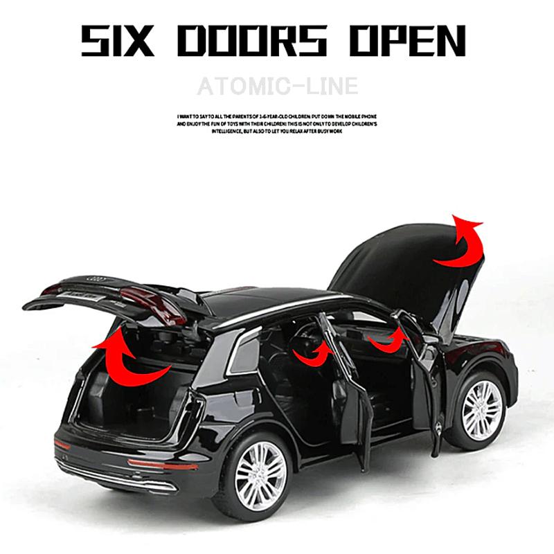 AUDi アウディ Q5 1/32 ミニカー 全3色 ライト点灯 エンジン