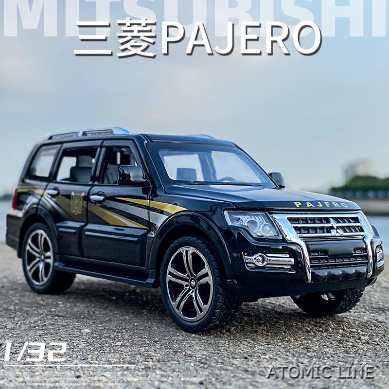 三菱 パジェロ PAJERO 1/32 ミニカー 全2色 ライト点灯 エンジン