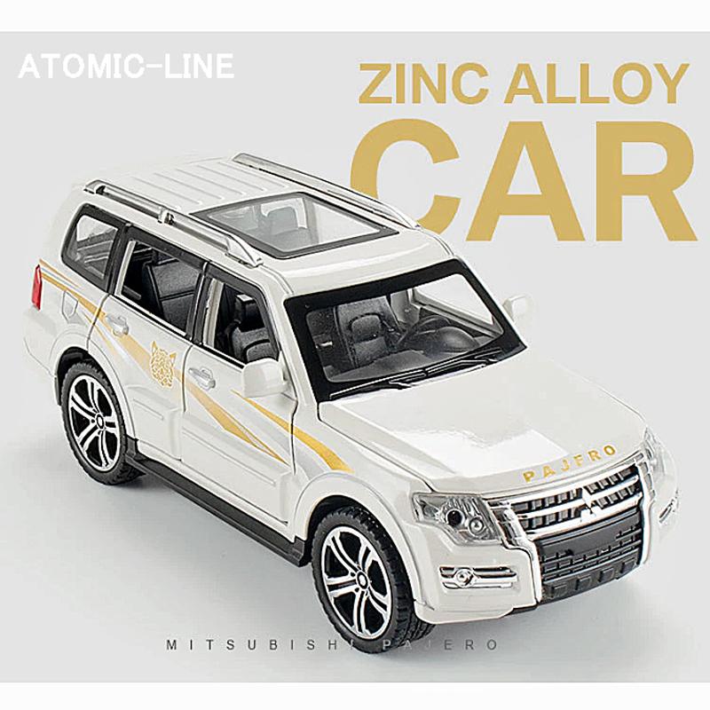 三菱 パジェロ PAJERO 1/32 ミニカー 全2色 ライト点灯 エンジン