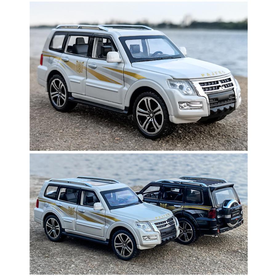 三菱 パジェロ PAJERO 1/32 ミニカー 全2色 ライト点灯 エンジン