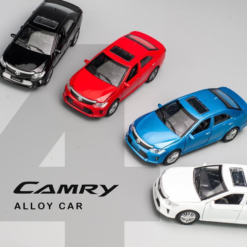 トヨタ（TOYOTA） CAMRY カムリ 1/32 ミニカー 全4色 ライト点灯 合金