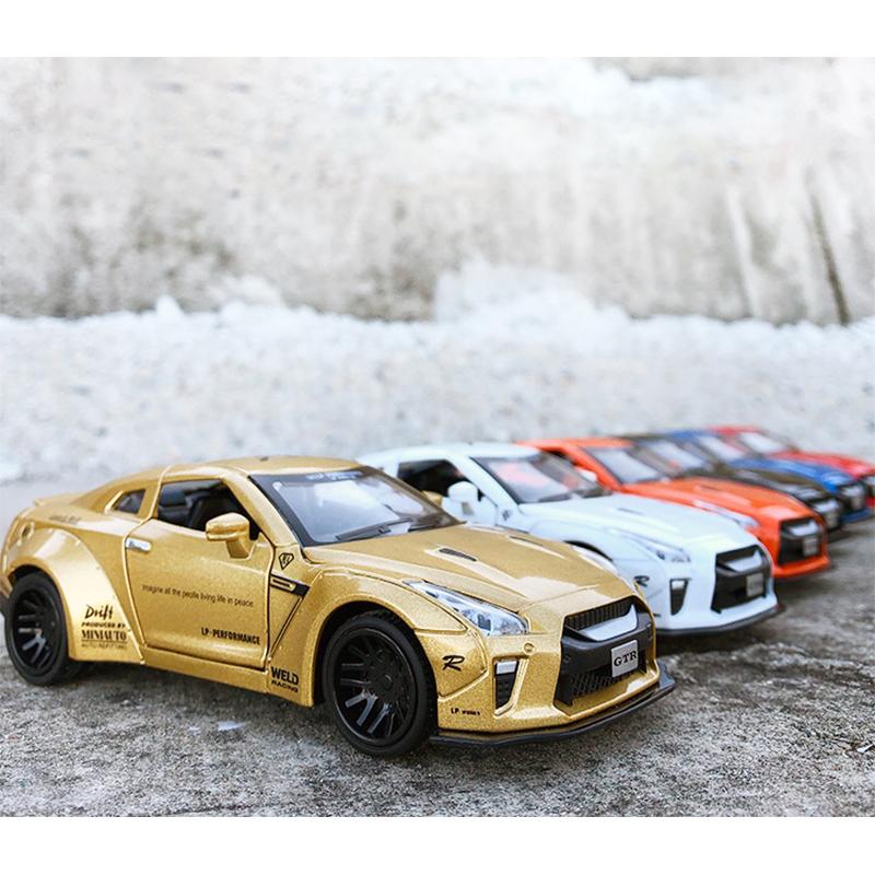NISMO NISSAN 日産 GTR R-35 ニスモ 1/32 ミニカー 全6色 ライト点灯