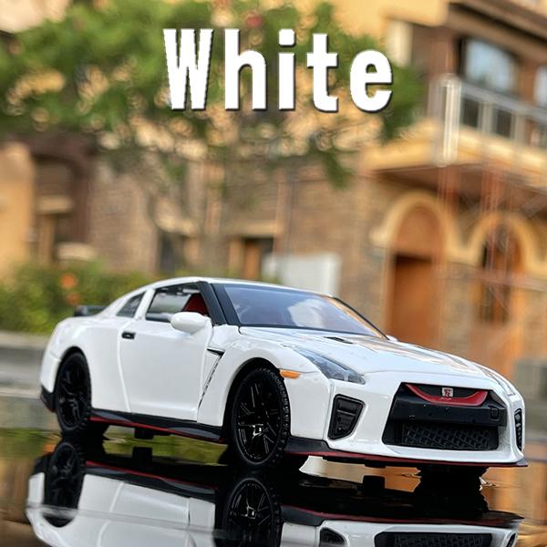 日産 NISSAN GTR R35 1/32 ミニカー 全4色 ライト点灯 エンジン