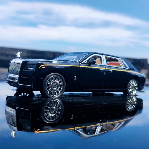ロールスロイス（RollsRoyce） ファントム 1/32 ミニカー 全6色 ライト