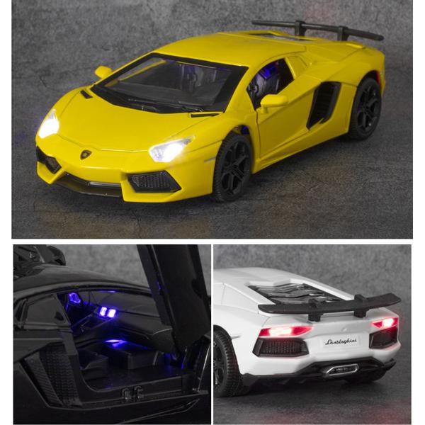 Lamborghini（ランボルギーニ） LP740-4 1/32 ミニカー 全4色 ライト