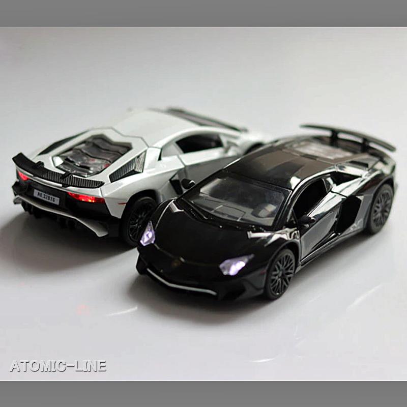 Lamborghini（ランボルギーニ） LP740-4 1/32 ミニカー 全4色 ライト