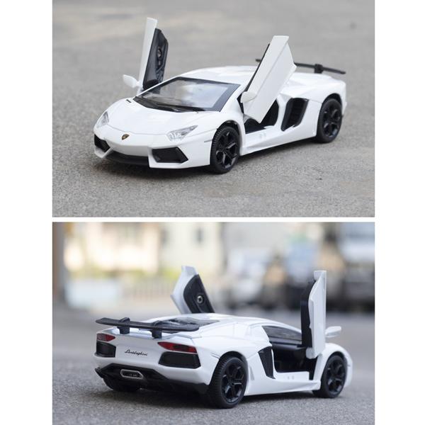 Lamborghini（ランボルギーニ） LP740-4 1/32 ミニカー 全4色 ライト