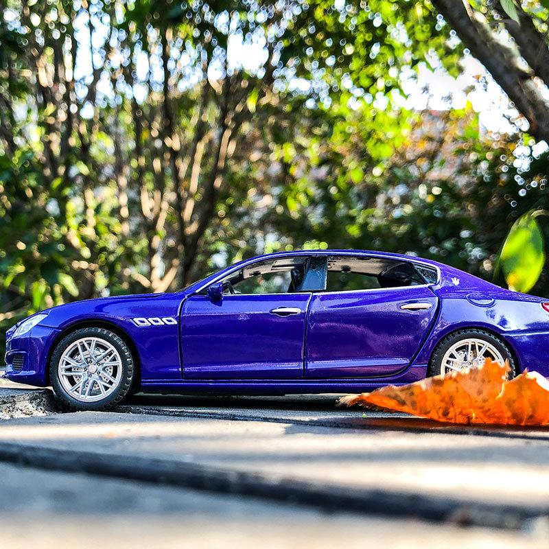 マセラティ　ギブリ　ミニカー マセラティ ギブリ グランスポーツ 1/32 ミニカー 全4色