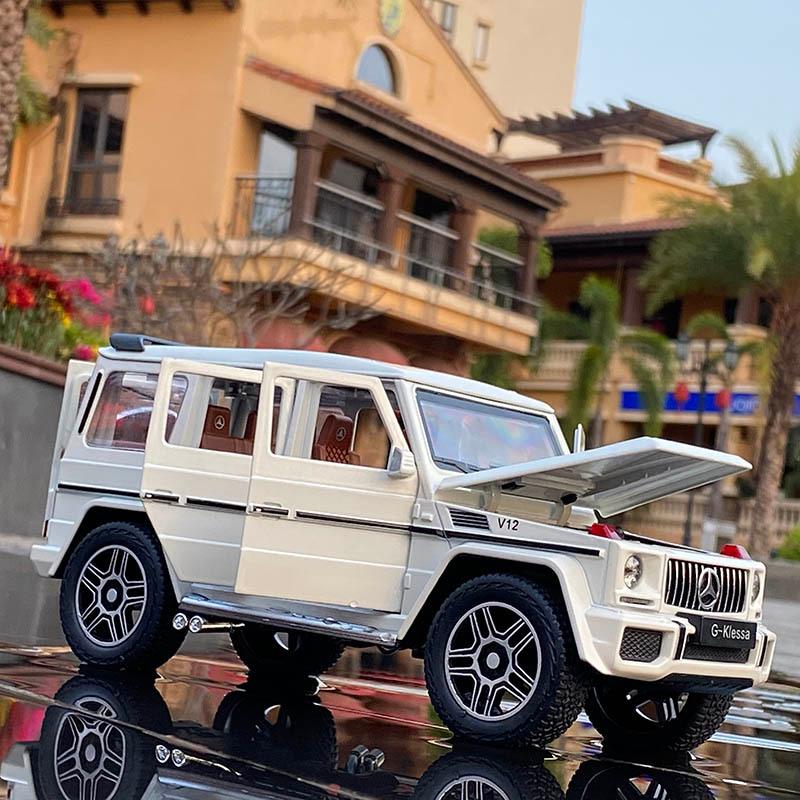 メルセデスAMG メルセデス ベンツ G63 AMG 1/24 ミニカー 全4色 ライト