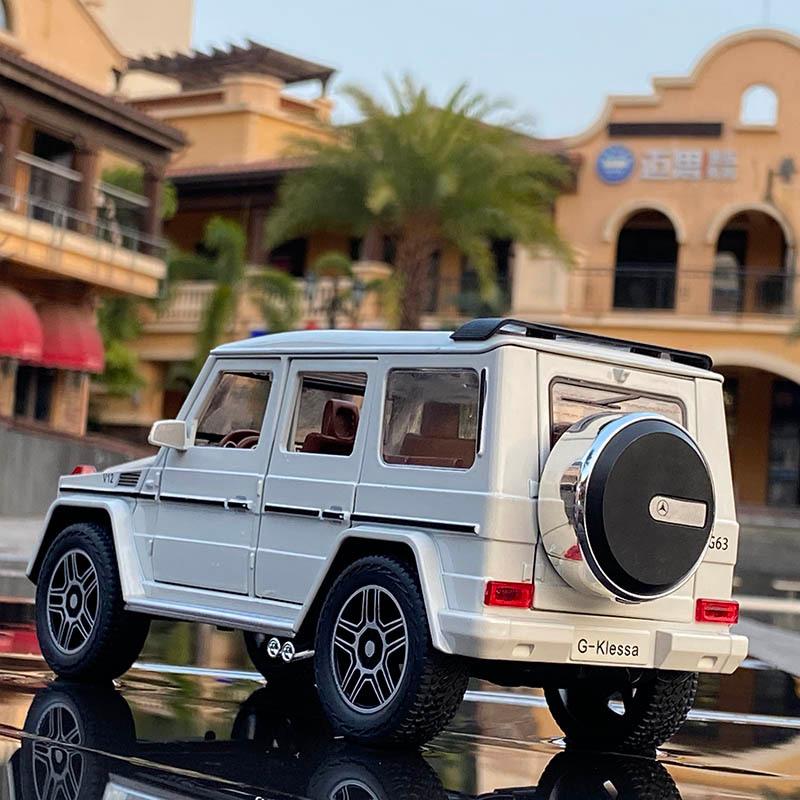 メルセデスAMG メルセデス ベンツ G63 AMG 1/24 ミニカー 全4色 ライト