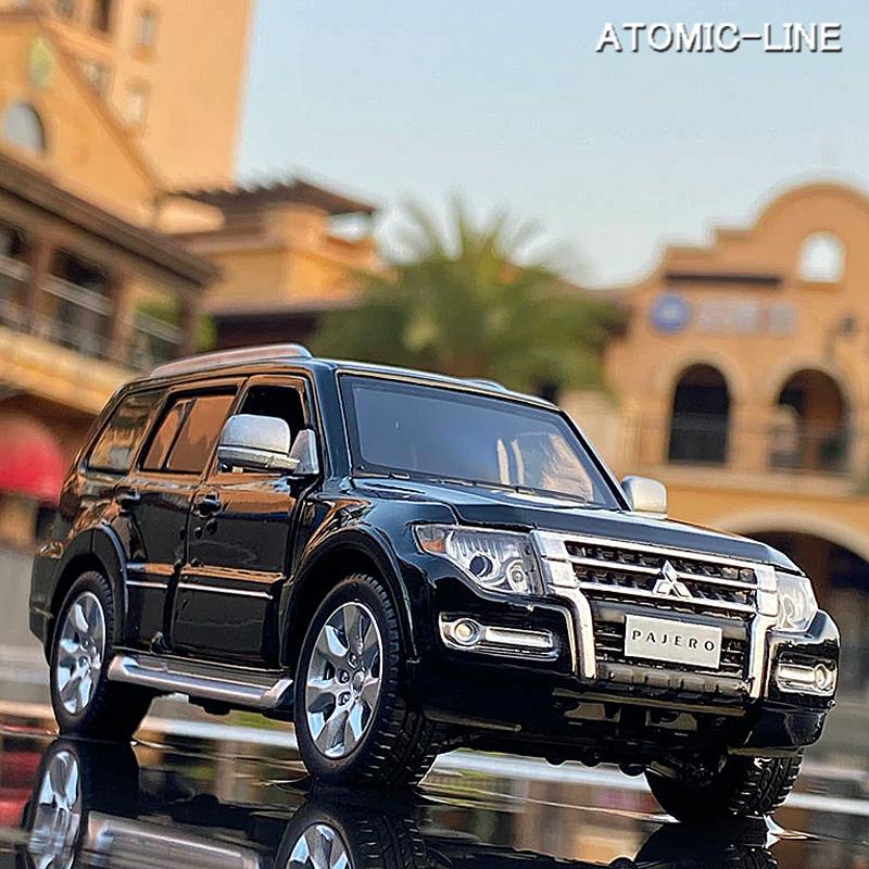 三菱（MITSUBISHI） パジェロ 1/32 ミニカー 全5色 ライト点灯