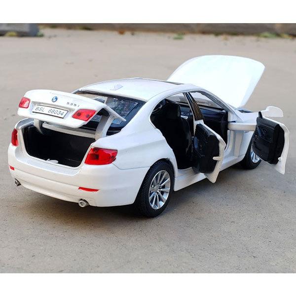 BMW 5シリーズ 535i 1/32 ミニカー 全3色 ライト点灯 エンジンサウンド