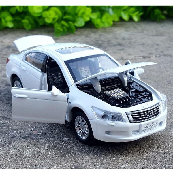 ホンダ / HONDA アコード 1/18 ミニカー ホワイト H204 ホンダ / HONDA アコード 1/18 ミニカー ホワイト H204 HD