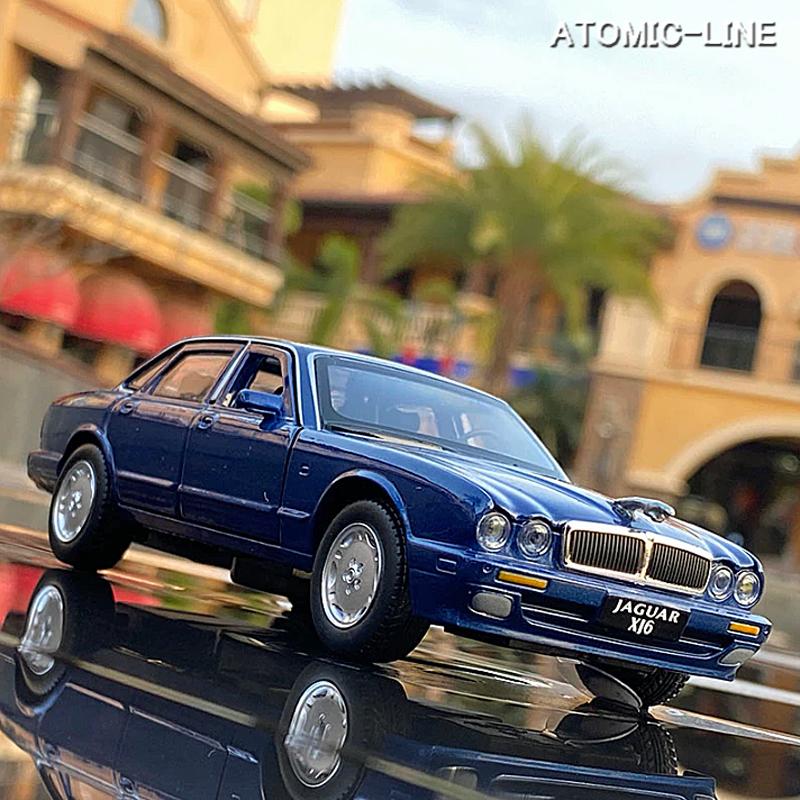 JAGUAR（ジャガー） XJ6 1/32 ミニカー 全3色 ライト点灯 エンジン