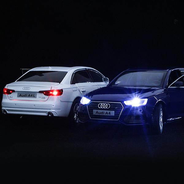 AUDI アウディ A4 1/32 ミニカー 全3色 ライト点灯 エンジンサウンド